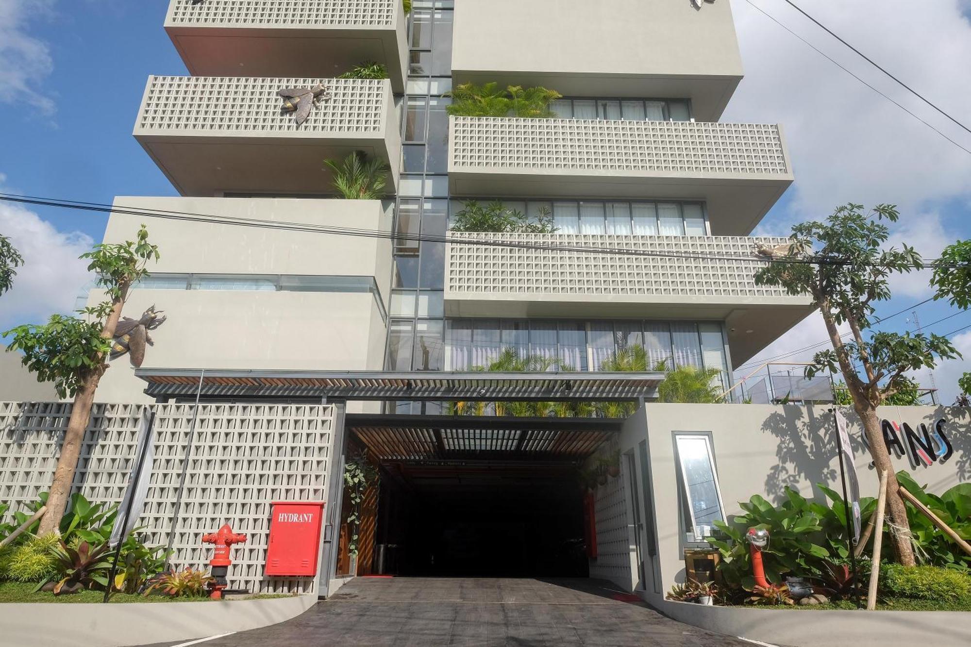 Sans Hotel Rg Living Jogja By Reddoorz Pakualaman Εξωτερικό φωτογραφία