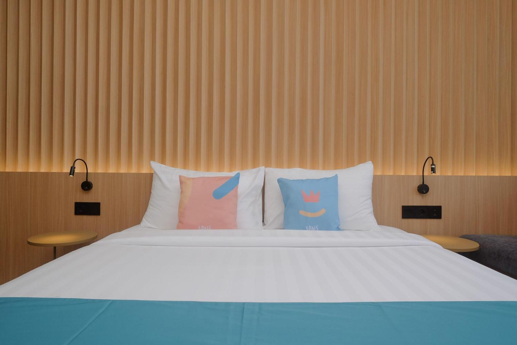 Sans Hotel Rg Living Jogja By Reddoorz Pakualaman Εξωτερικό φωτογραφία