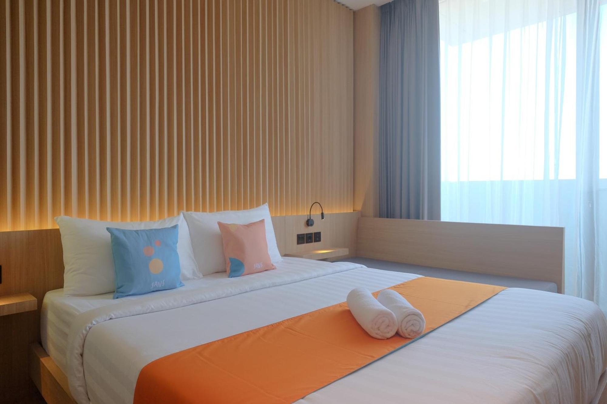 Sans Hotel Rg Living Jogja By Reddoorz Pakualaman Εξωτερικό φωτογραφία
