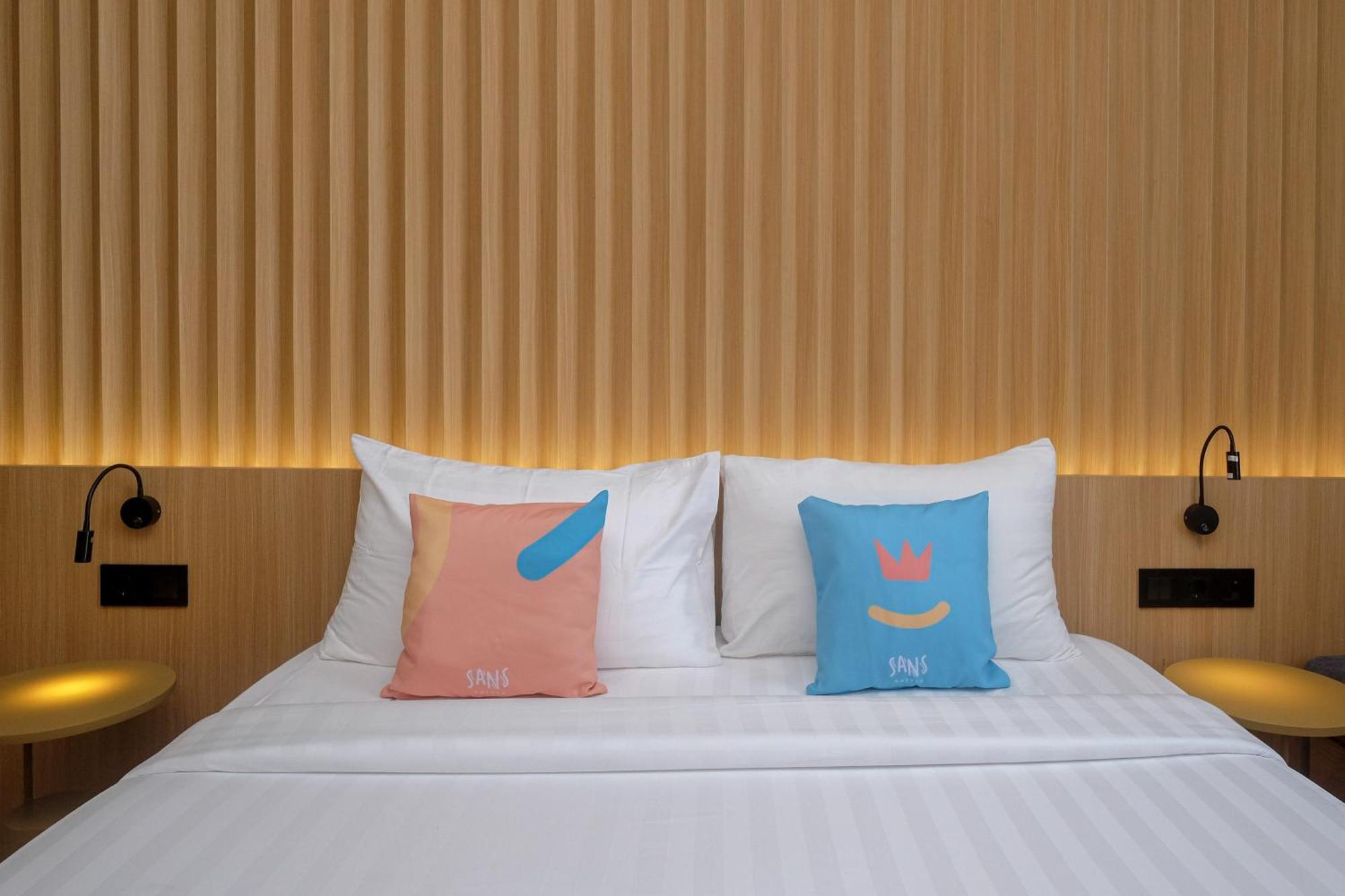 Sans Hotel Rg Living Jogja By Reddoorz Pakualaman Εξωτερικό φωτογραφία